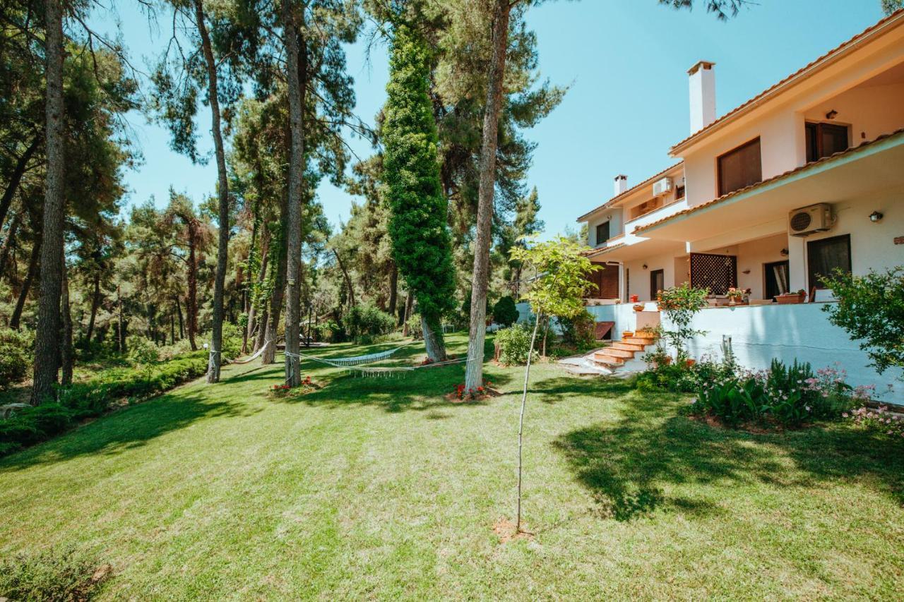 Forest House Near The Sea Sani  Exterior photo